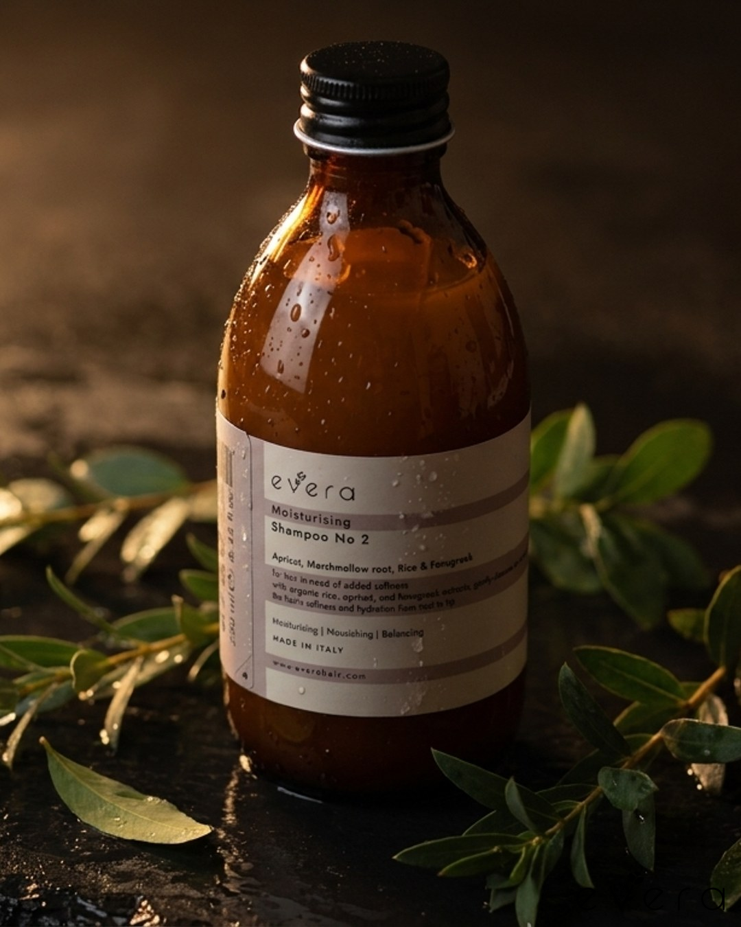 Evera Hydrating Shampoo No2 — in use