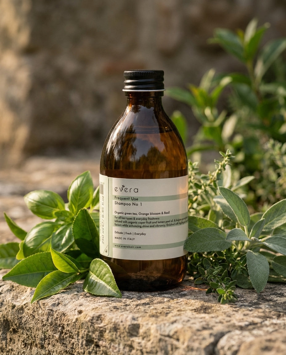 Evera Daily Shampoo No1 in a natural botanical setting