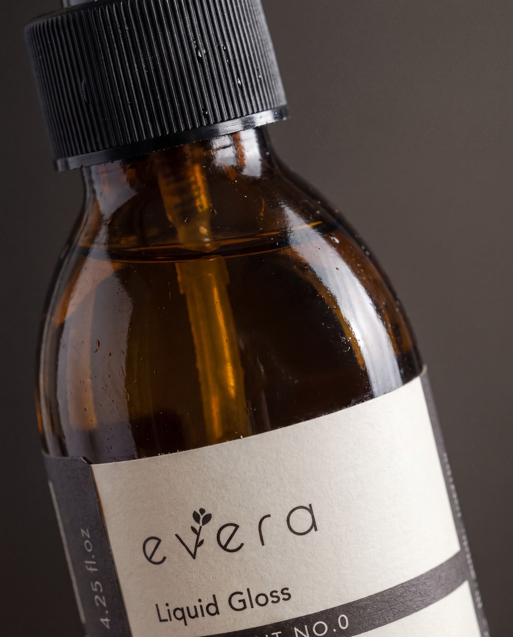 Liquid Gloss Treatment Nº0 — close-up of the bottle and label